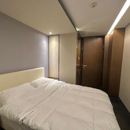 Zhome-Luxury Three-Bedroom Suite-Near The Bund Shanghai Bagian luar foto
